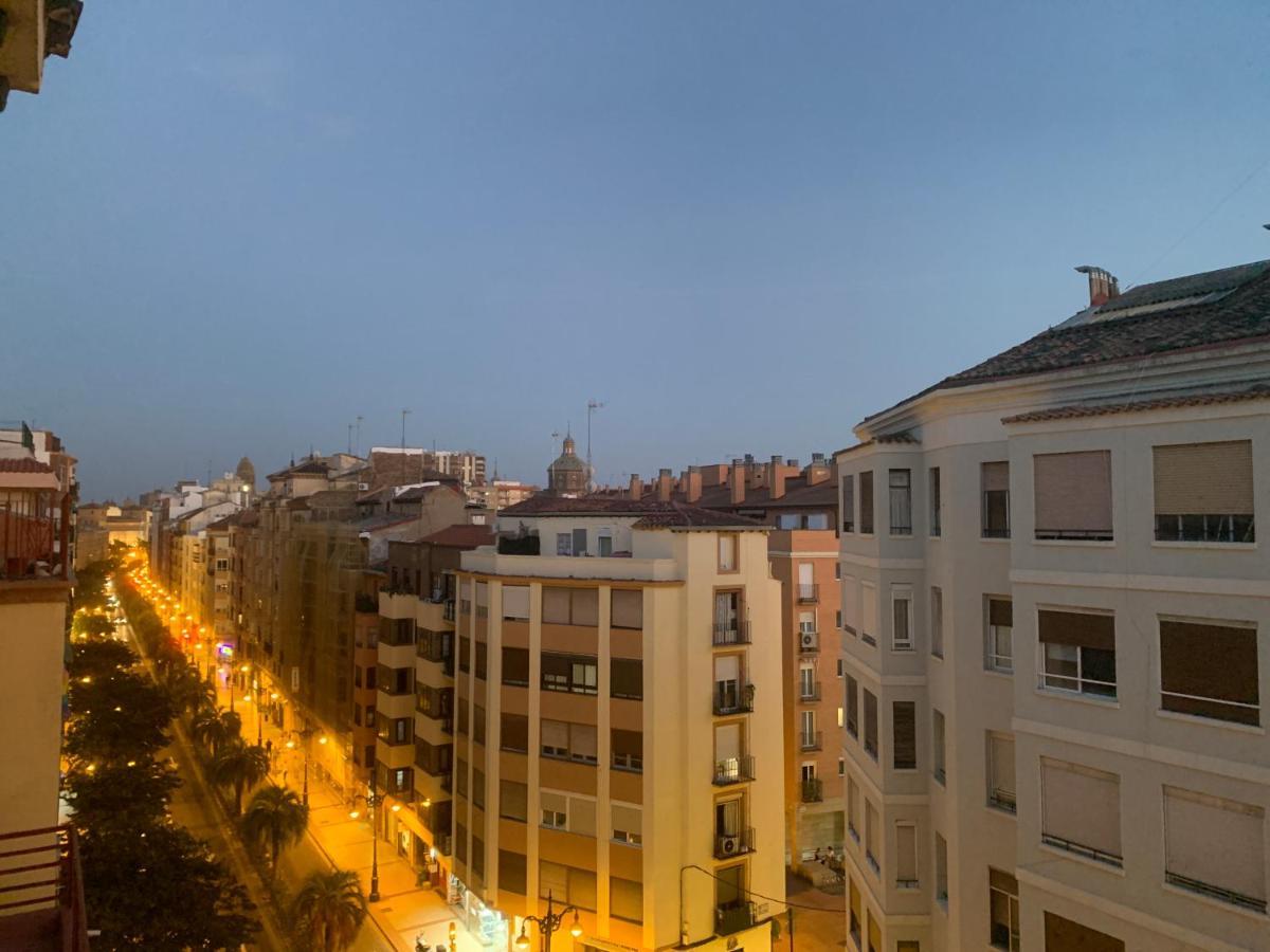 Un Hogar En El Centro Con Parking Gratuito Apartment Zaragoza Exterior photo